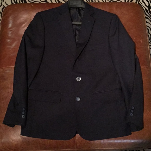 Andrew Marc New York boys suit. - Picture 2 of 8